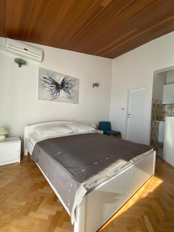 Studio Apartman More Baška Voda Exteriör bild